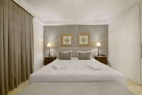 Mont Blanc Premium Suites (Super king-size bed)