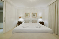 Mont Blanc Premium Suites (Super king-size bed)